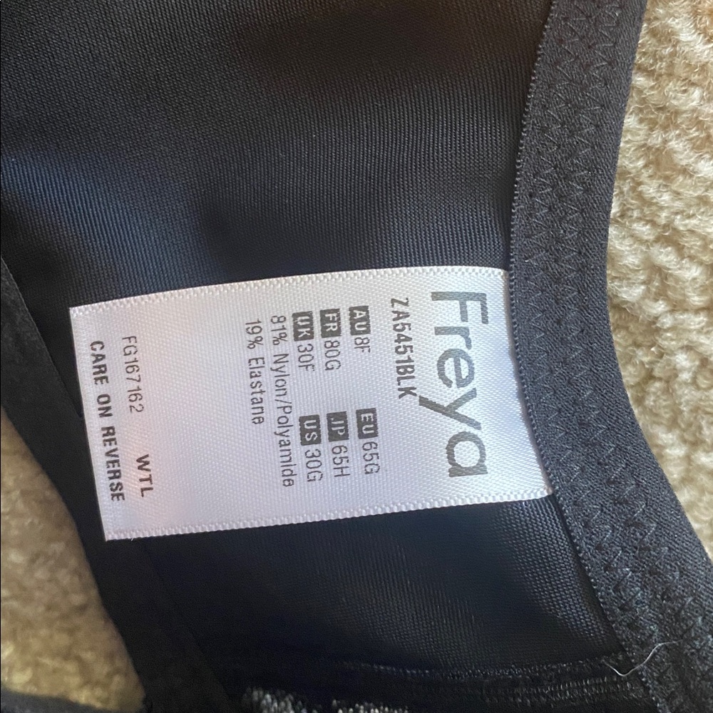 Freya brand NWT size 30G(us 32DDD) black with pink straps - Picture 6 of 7